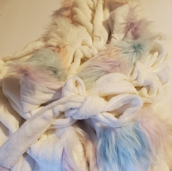 Pottery Barn Teen Unicorn Rainbow Faux Fur Robe - Picture 6 of 6